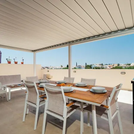 Analise Apartment Paralimni