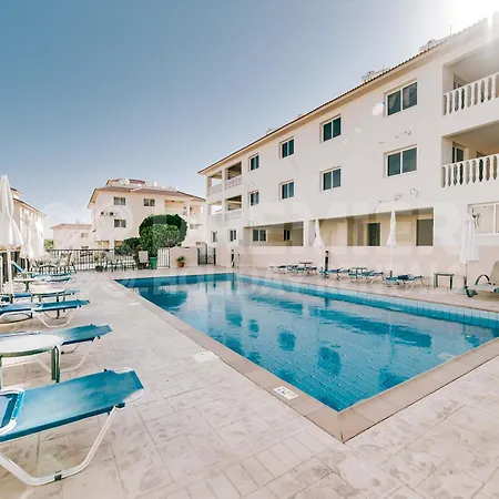 2br With Pools - Analise By Premier Paralimni