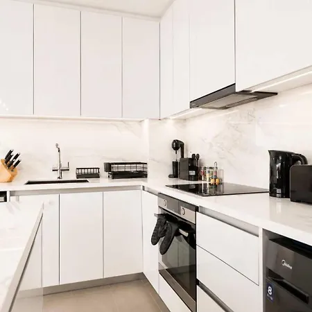 Apartment 2br With Pools - Analise By Premier
